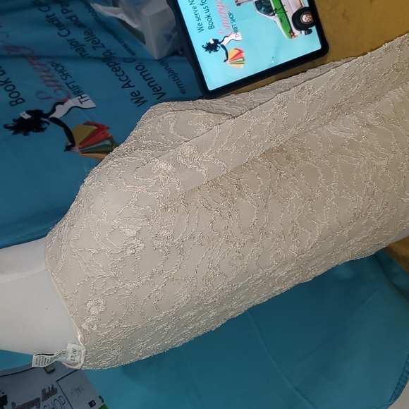 Ann Taylor Blouse - Picture 3 of 4